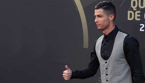 metronieuws cristiano ronaldo tekent voor nike|nike ronaldo contract.